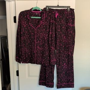 Simply Vera Vera Wang Black and Magenta Floral Design